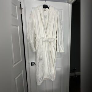 Long White Frette Luxury Terry Robe Bathrobe. Women’s Men’s Unisex. Very warm.